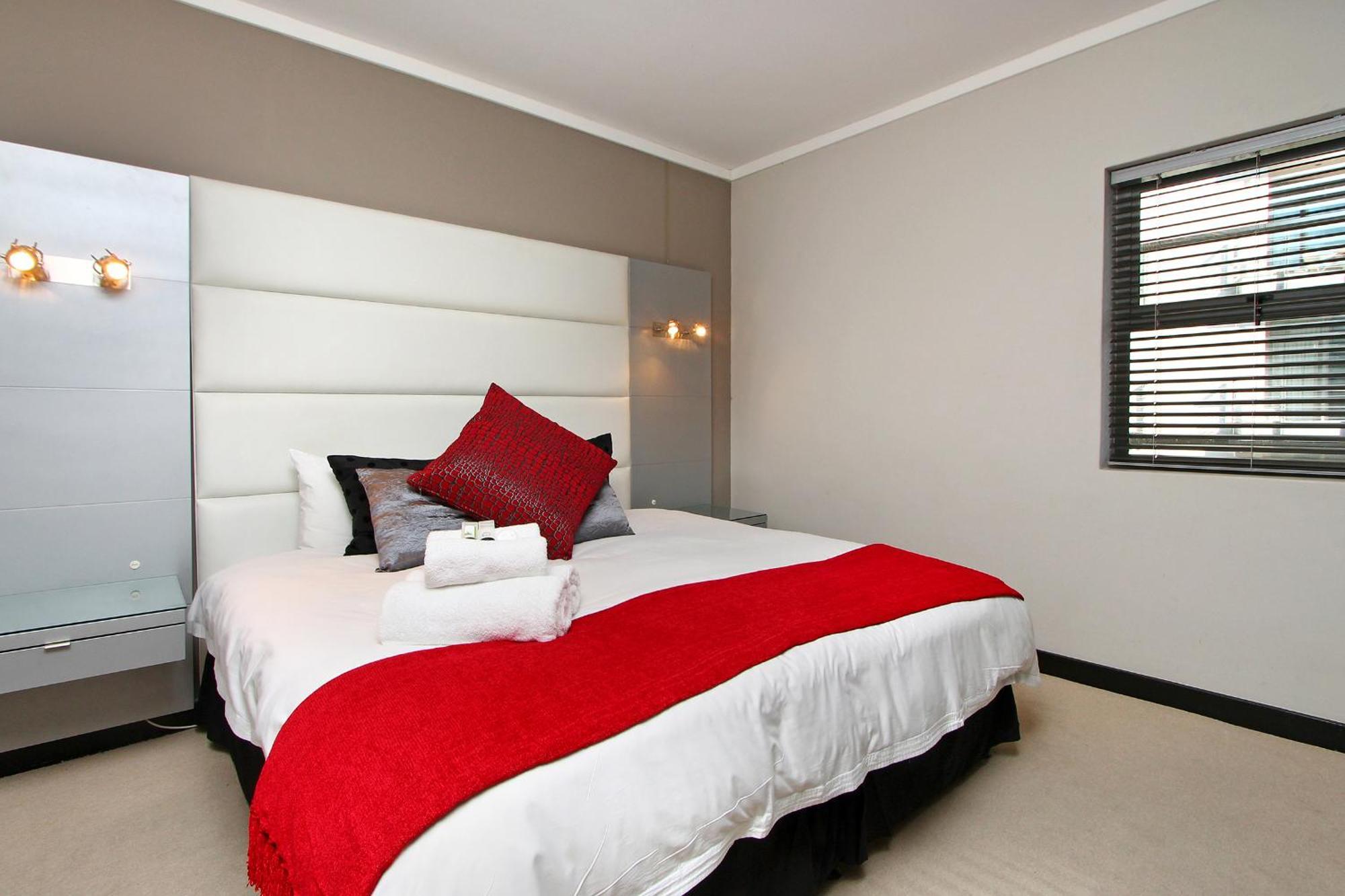 Full Power, Long Stay Rates, Walk To V&A Waterfront, Fibre Wifi, Gym & Pool 开普敦 外观 照片